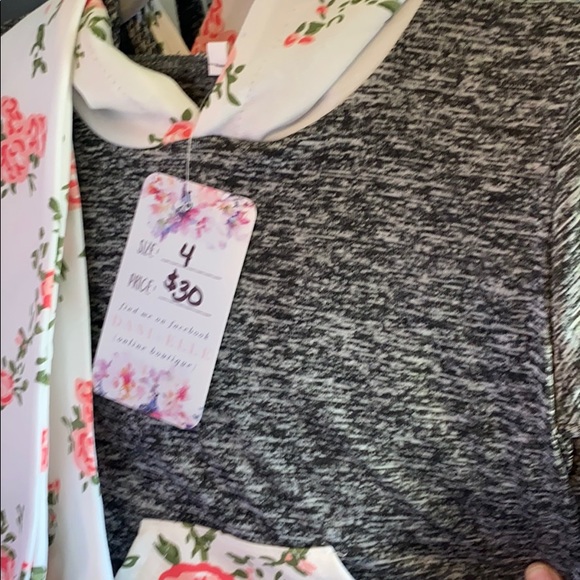 Kids 2 piece floral outfit - Picture 4 of 4